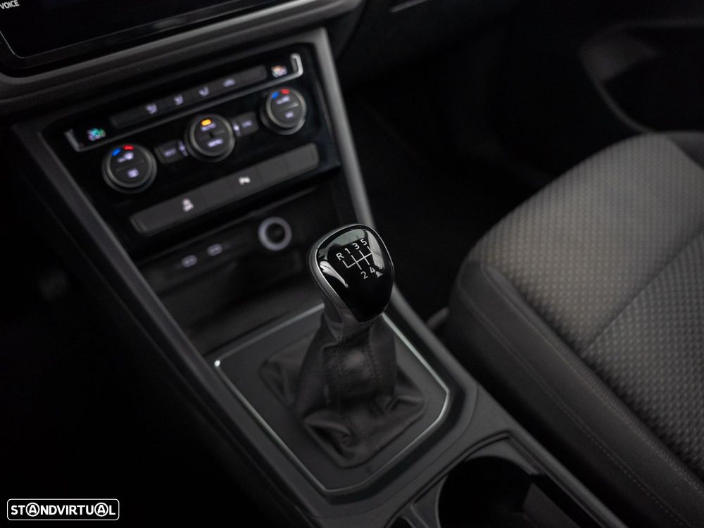 VW Touran 2.0 TDI Confortline - 21