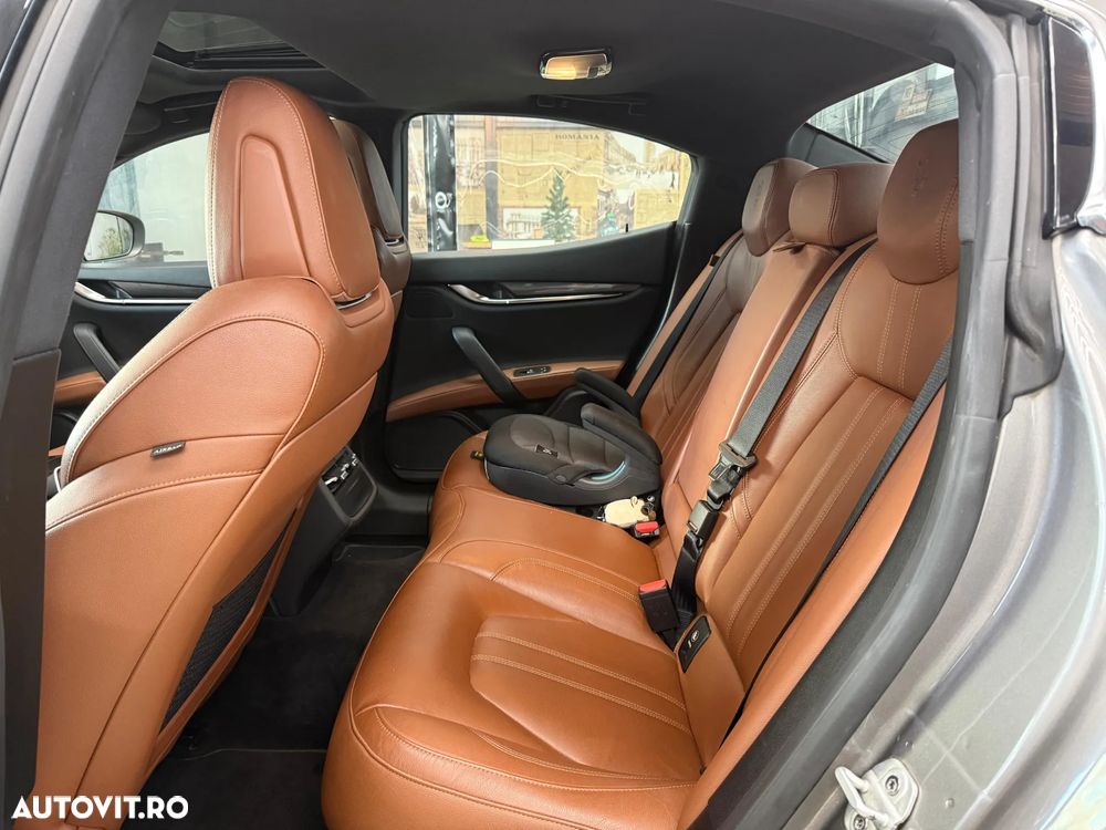 Maserati Ghibli Diesel GranSport - 28