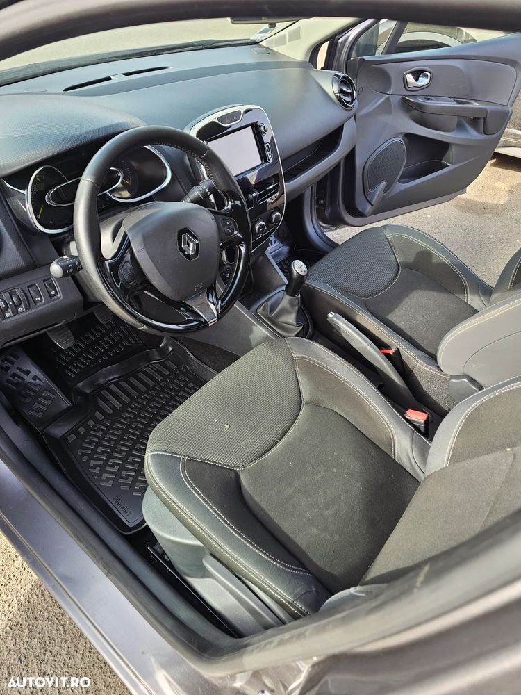 Renault Clio - 9