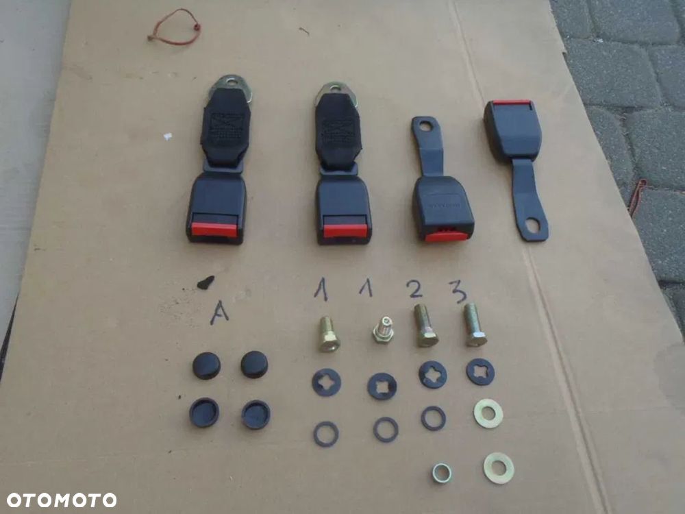pas pasy zapinka pasa śruby fotela kanapa fiat doblo I lift 03-10r - 2