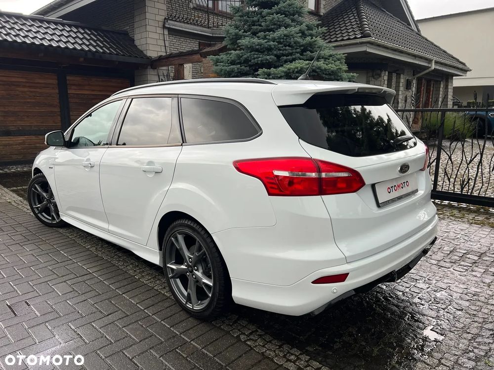 Ford Focus 1.5 EcoBoost ST-Line - 6