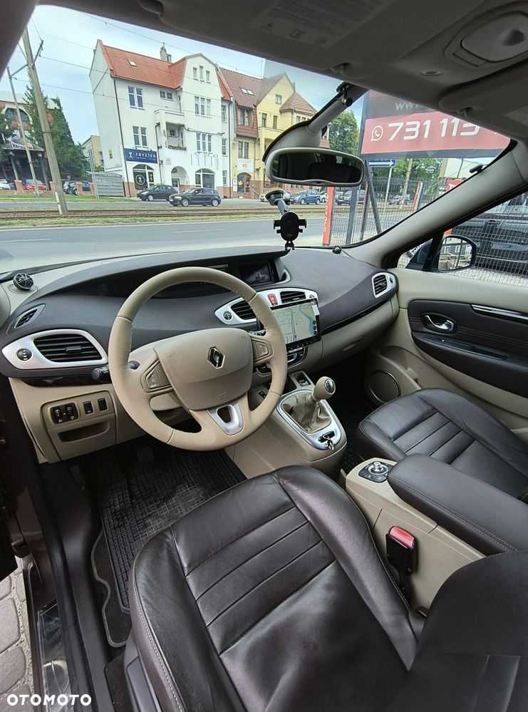 Renault Scenic dCi 160 FAP Dynamique - 11