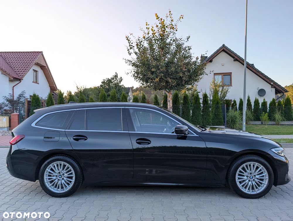 BMW Seria 3 320d MHEV Sport Line - 34