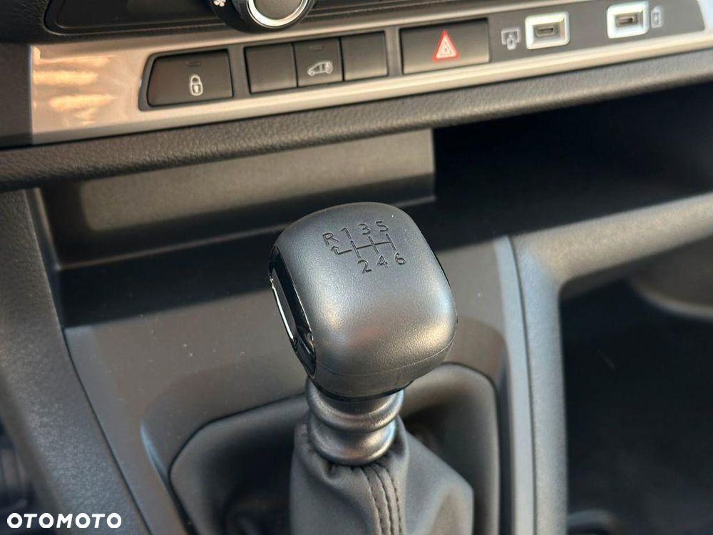 Opel Vivaro Furgon L2 150KM M6 - 15