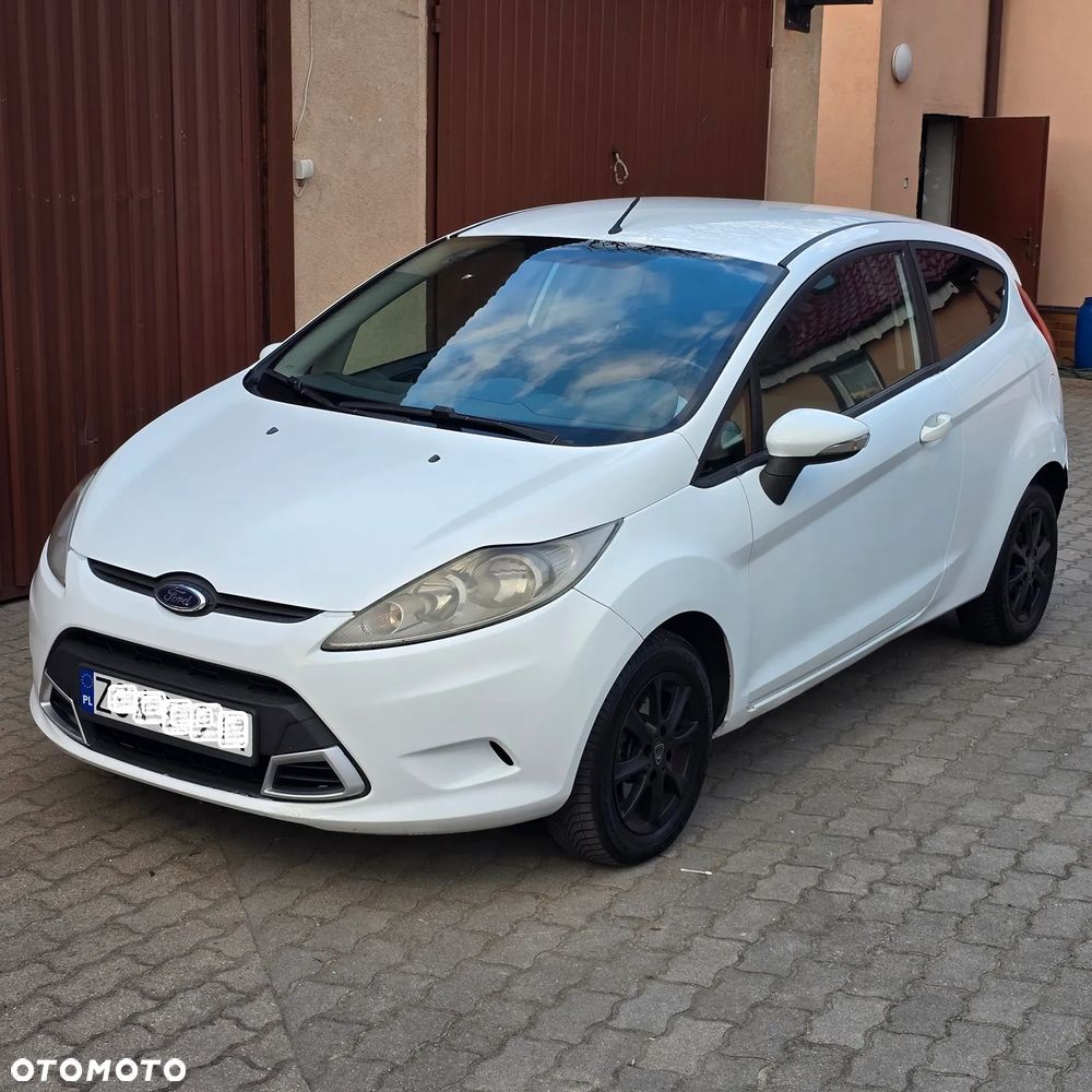 Ford FIESTA - 1