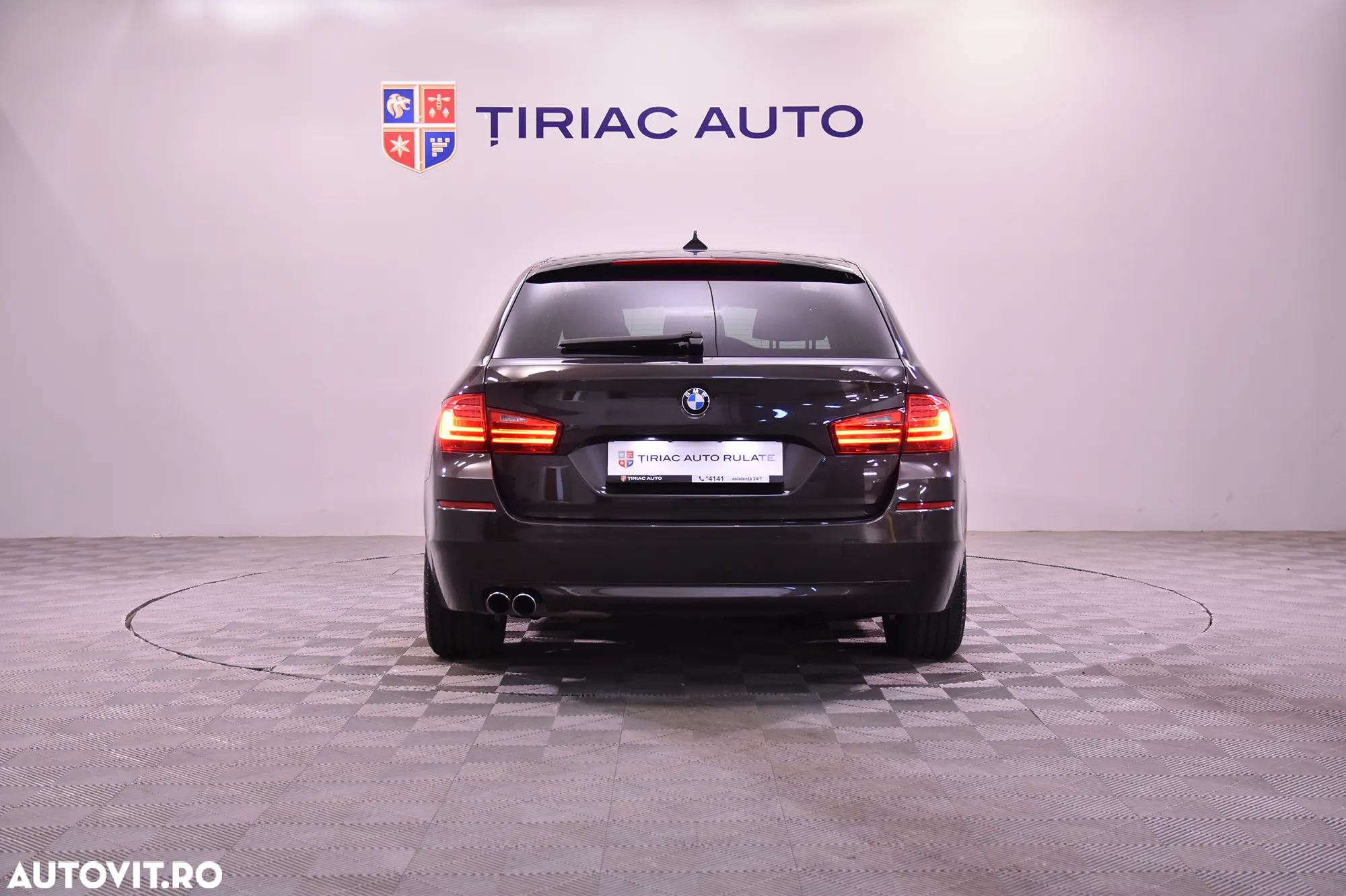 BMW Seria 5 520i Touring Aut. - 4