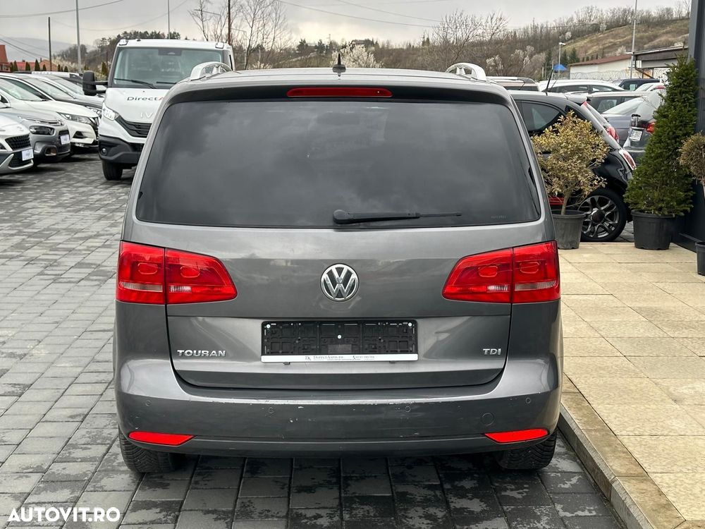 Volkswagen Touran - 5