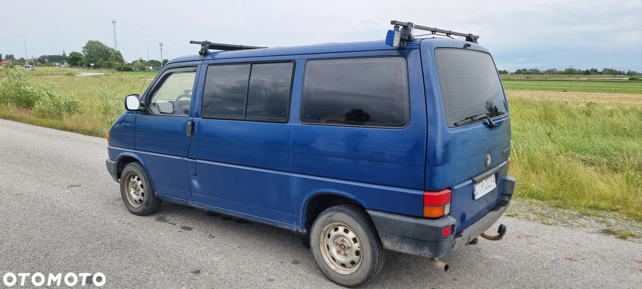 Volkswagen Caravelle - 13