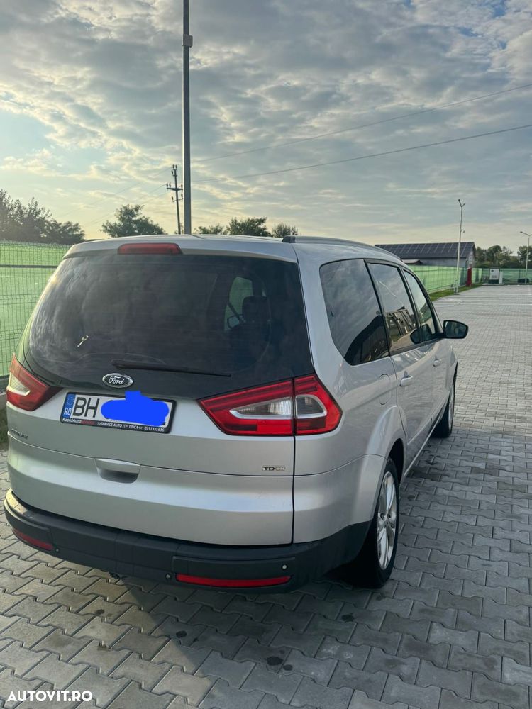 Ford Galaxy - 7