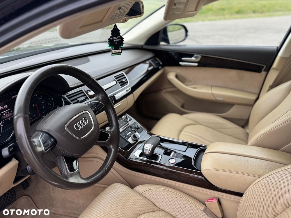 Audi A8 2011 photo 5