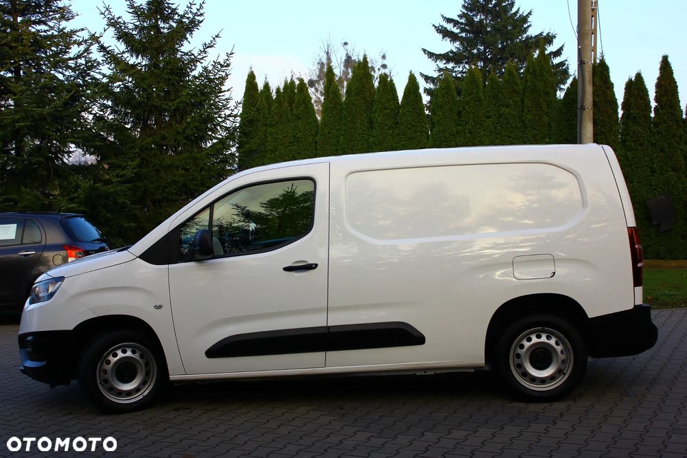 Toyota Proace City CHŁODNIA 1.5D-4D 102KM LONG L2 3 Osobowy - 6