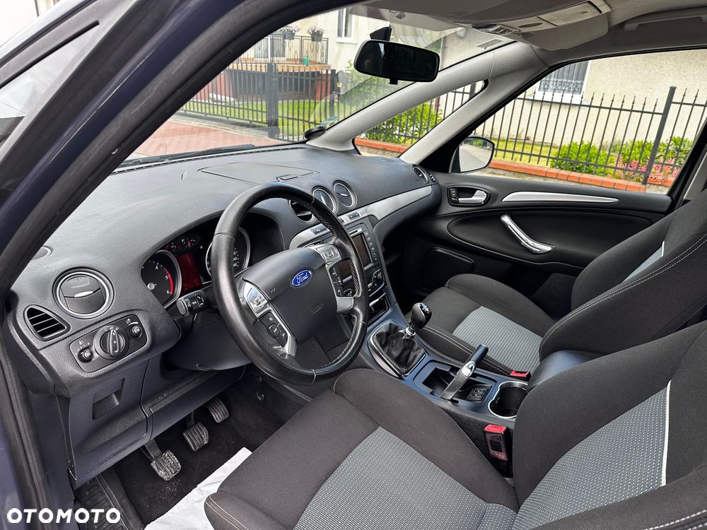 Ford S-Max 2.0 TDCi DPF Trend - 17