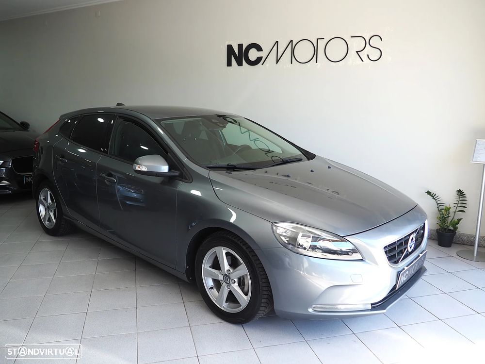 Volvo V40 1.6 D2 Momentum Eco - 3