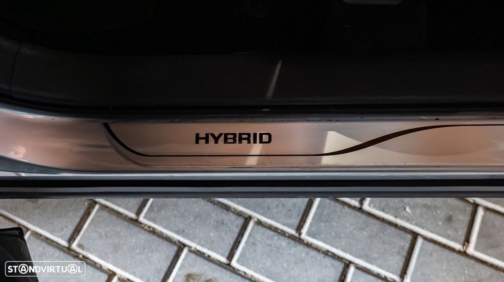 Toyota Corolla Cross 2.0 Hybrid Luxury - 4