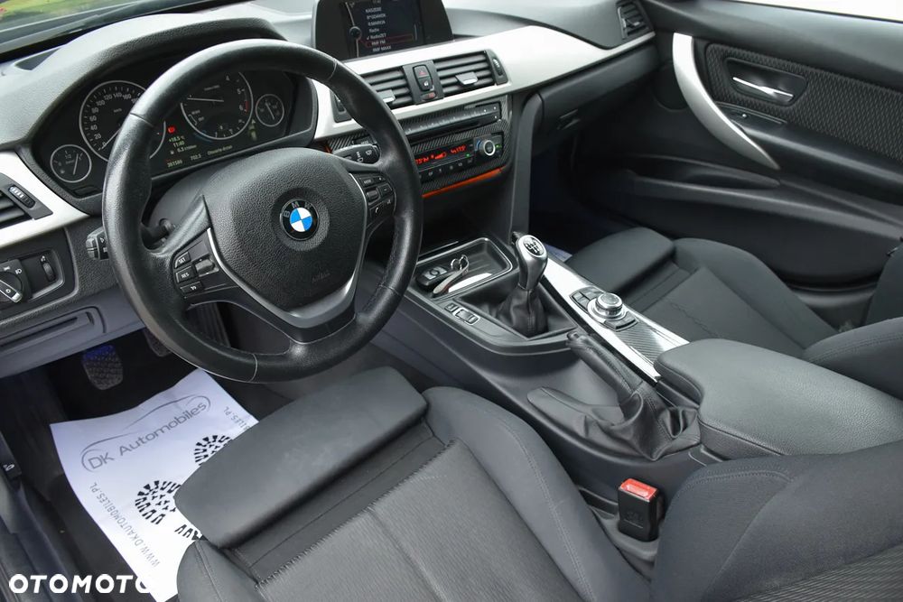 BMW Seria 3 318d Blue Performance Sport Line - 20
