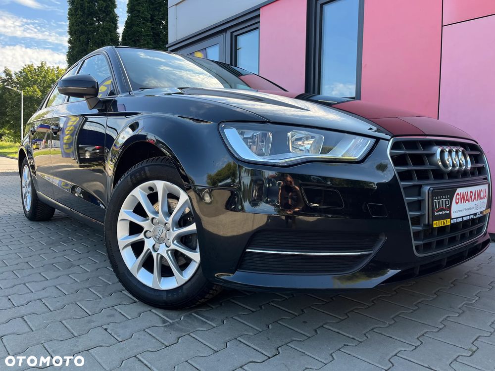 Audi A3 Sportback 1.2 TFSI Attraction - 2
