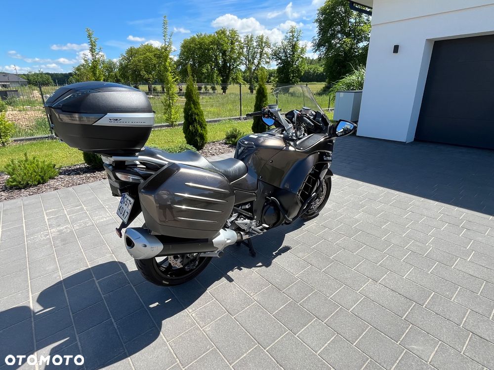 Kawasaki GTR - 12