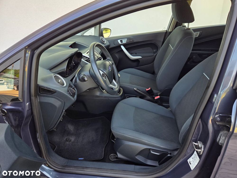 Ford Fiesta - 8