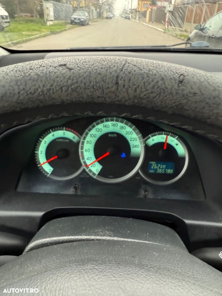 Toyota Corolla Verso 2.2 D-4D Sol Plus - 9