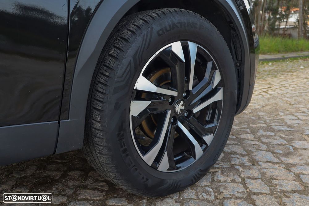 Peugeot 2008 1.2 PureTech Allure - 6