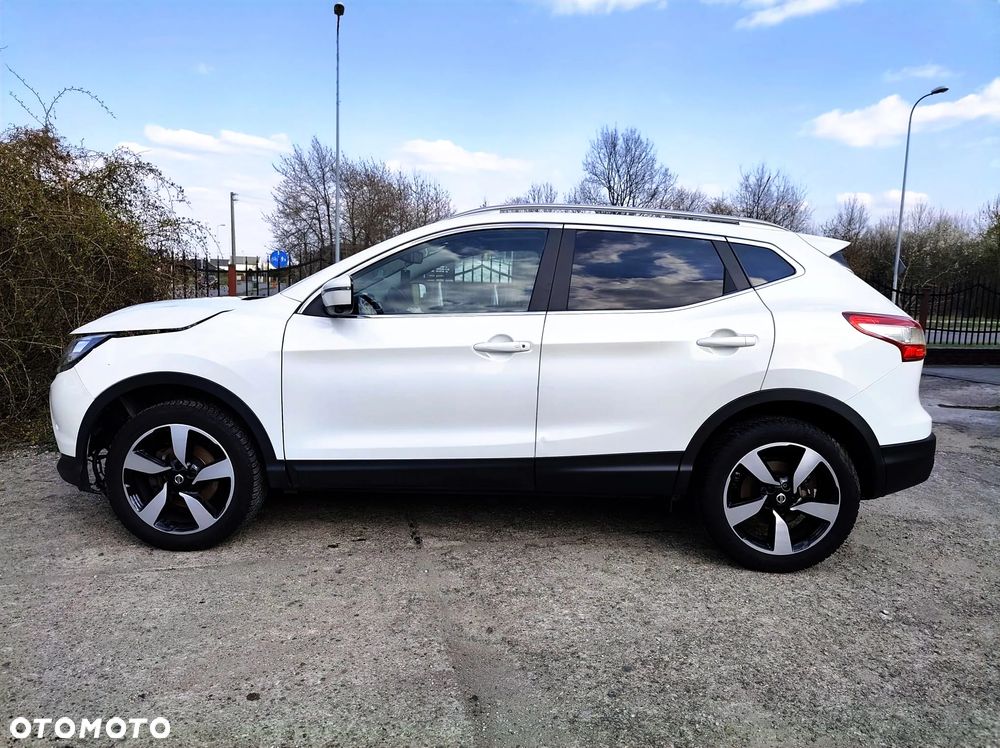 Nissan Qashqai 1.5 dCi DPF 360 - 2