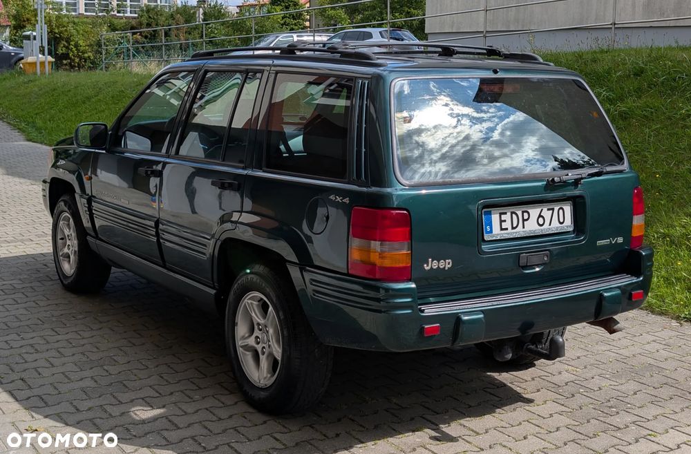 Jeep Grand Cherokee - 31