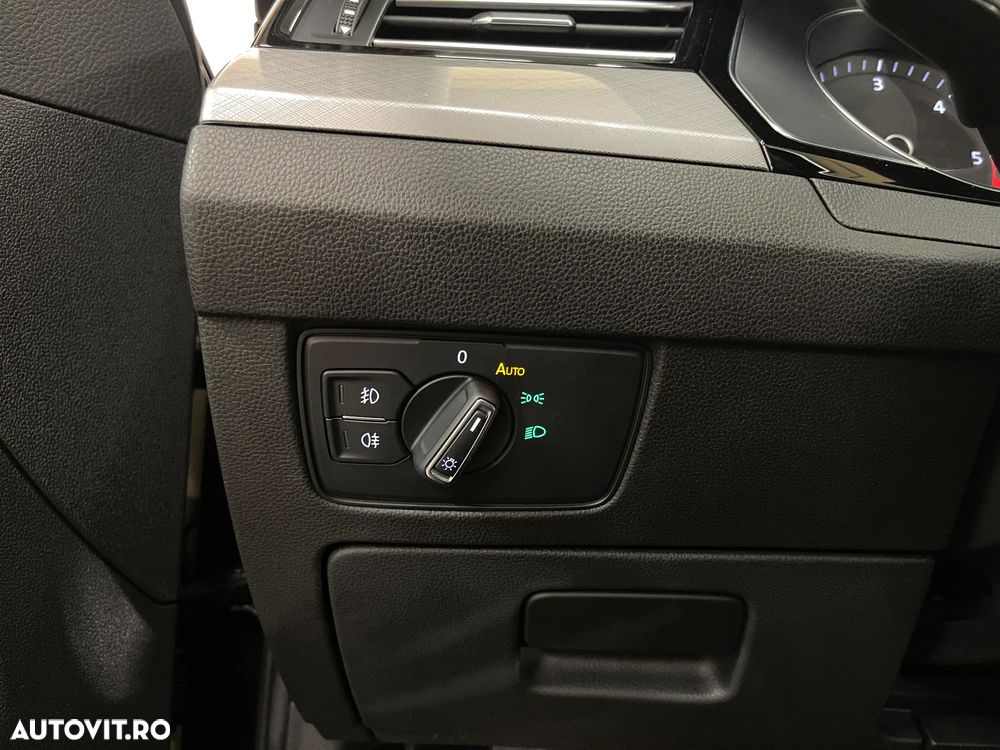 VOLKSWAGEN Passat 2023 — imagine 51