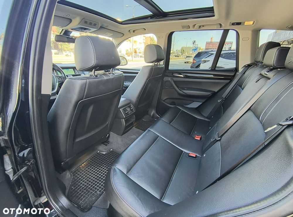 BMW X3 sDrive18d Luxury Line - 12