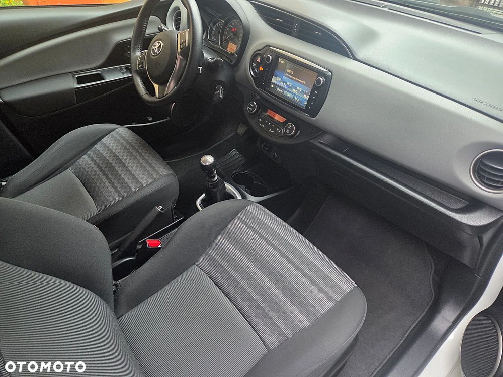 Toyota Yaris 1.33 VVT-i Executive - 11