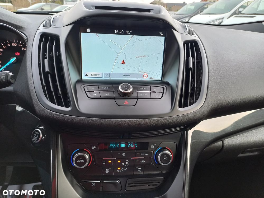 Ford Kuga 1.5 TDCi 2x4 Titanium - 28