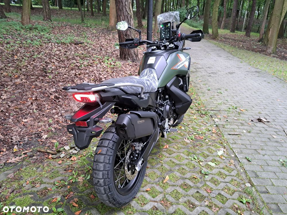 CFMoto MT-X - 7