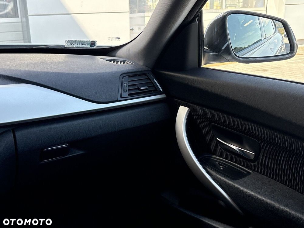 BMW Seria 3 318d Advantage - 12