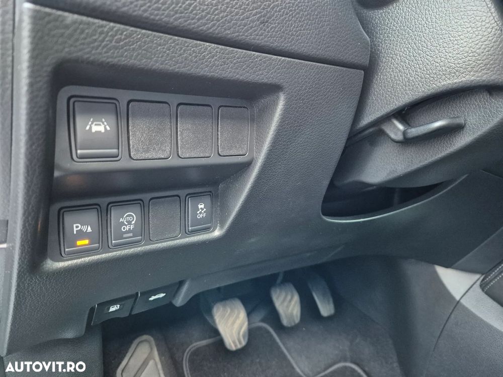 Nissan Qashqai 1.6 DCI TEKNA+ - 10