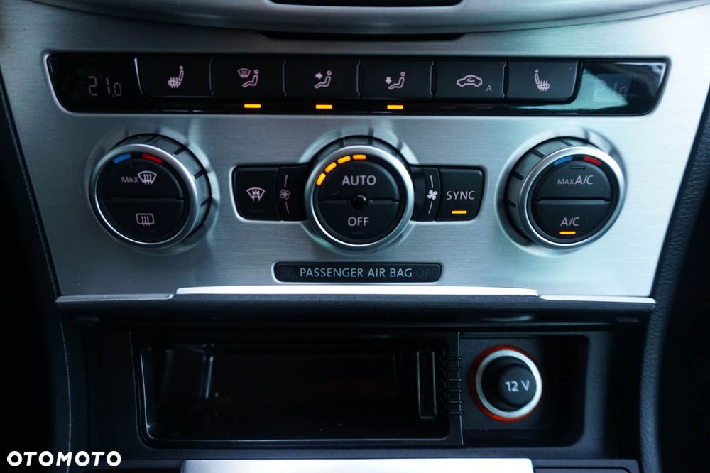Volkswagen Passat - 18