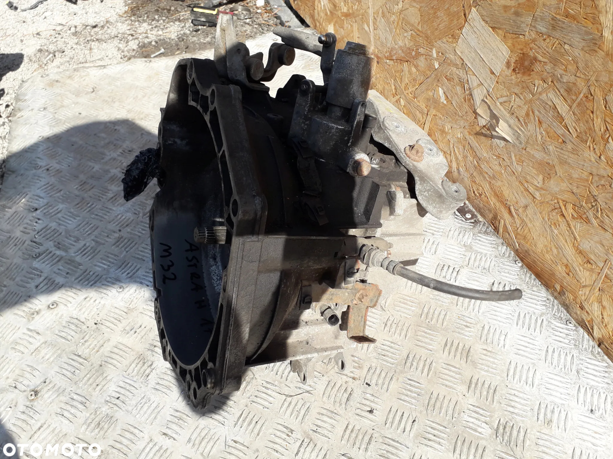 Skrzynia Biegów Manualna Opel Astra H 17 M32 - 2