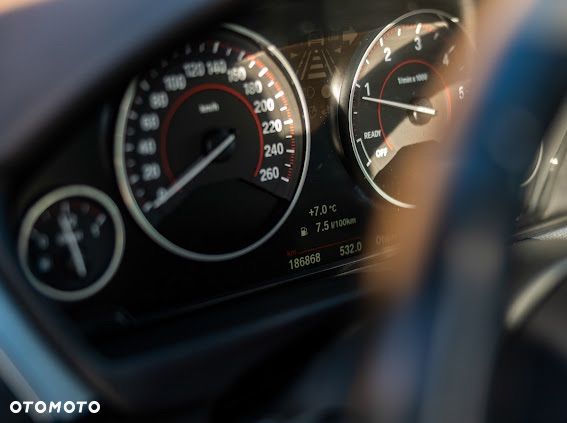 BMW Seria 3 320d xDrive M Sport - 6