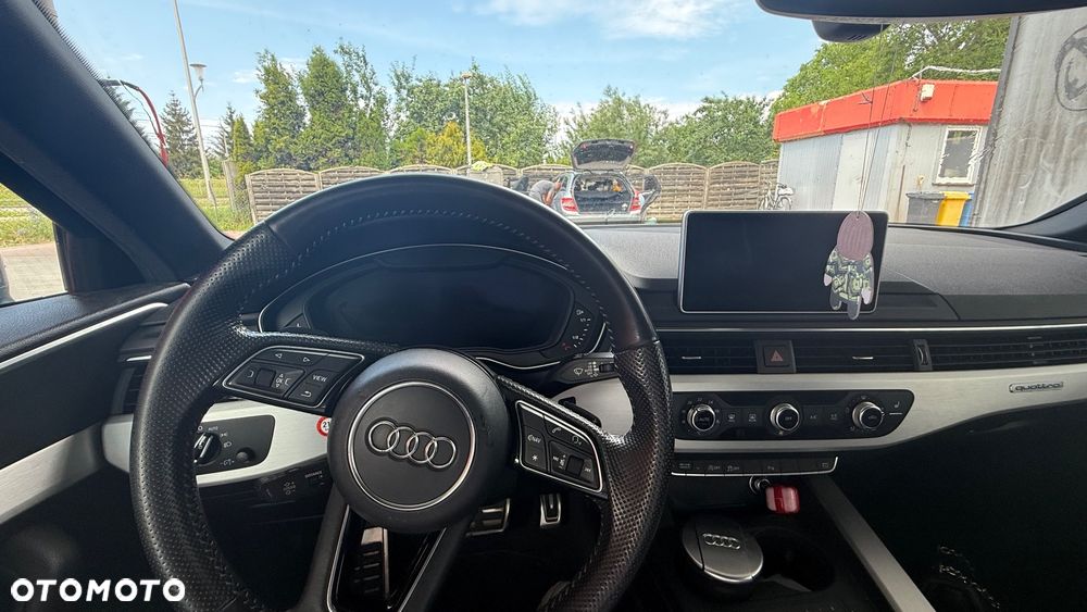 Audi A4 Avant 2.0 TDI Quattro S tronic - 11
