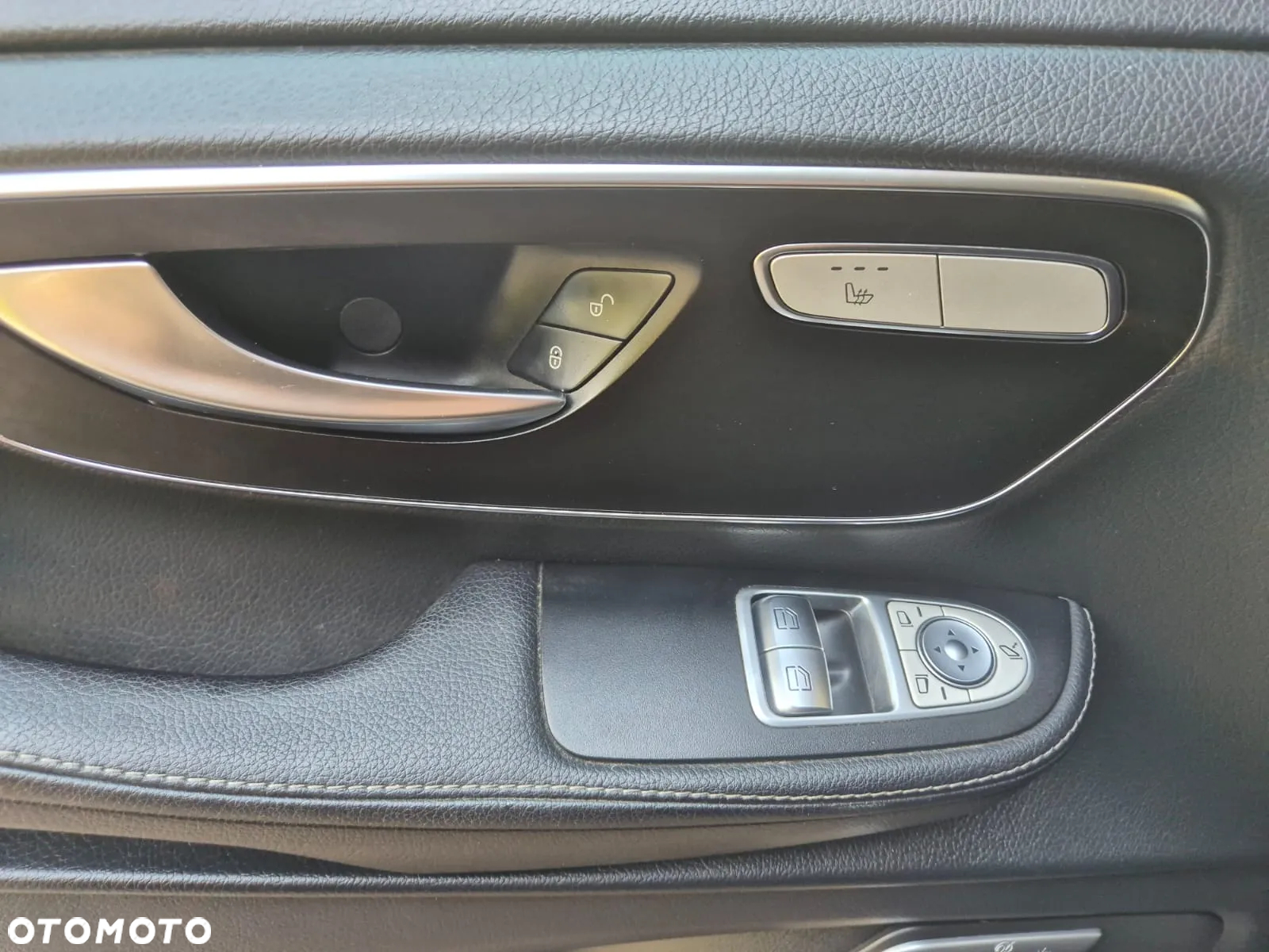Mercedes-Benz Klasa V 220 CDI Avantgarde 7G-Tronic (d³ugi) - 27
