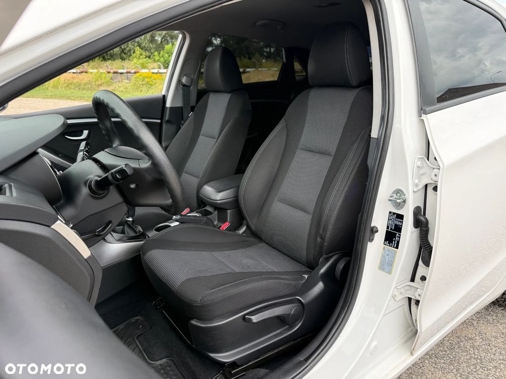Hyundai i30 1.4 Comfort - 4