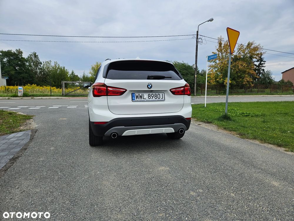 BMW X1 xDrive20d Sport Line - 6