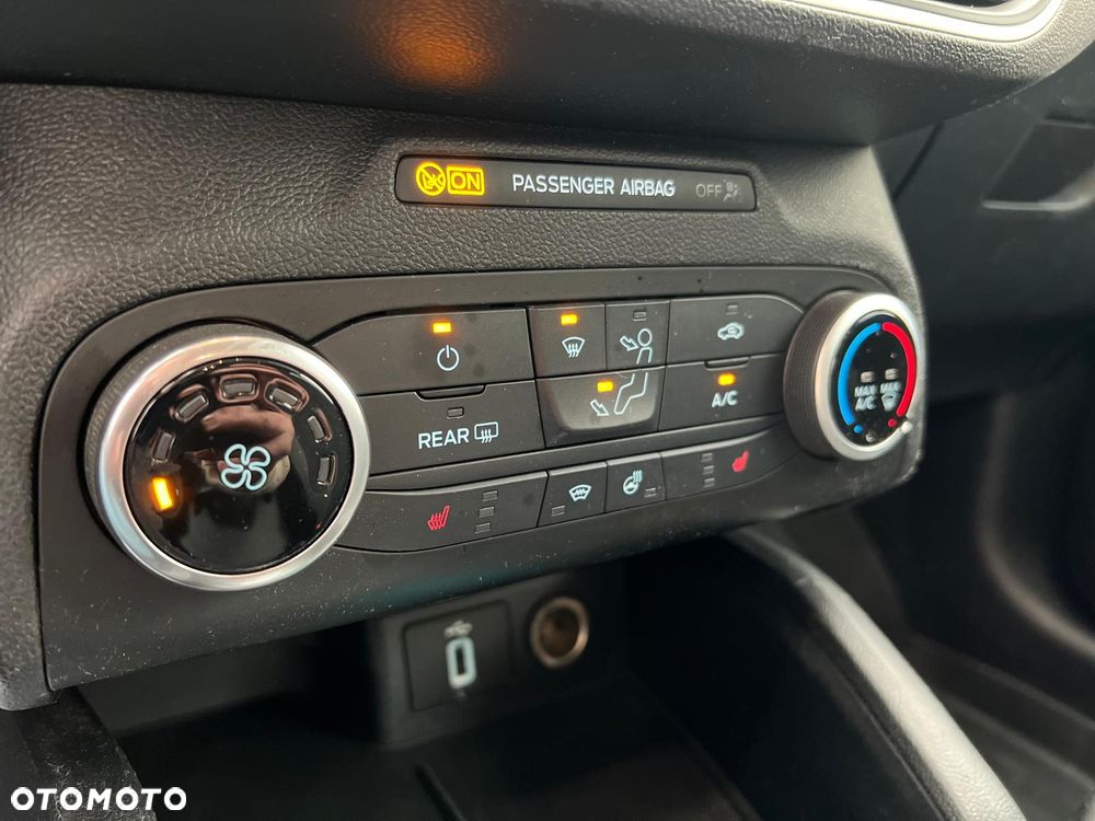 Ford Focus 1.5 EcoBlue STart-Stopp-System TITANIUM - 9