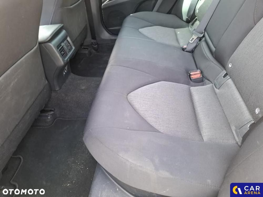Toyota Camry - 38