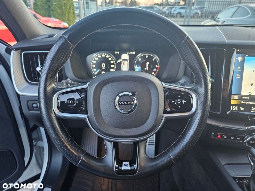 Volvo XC 60 - 22