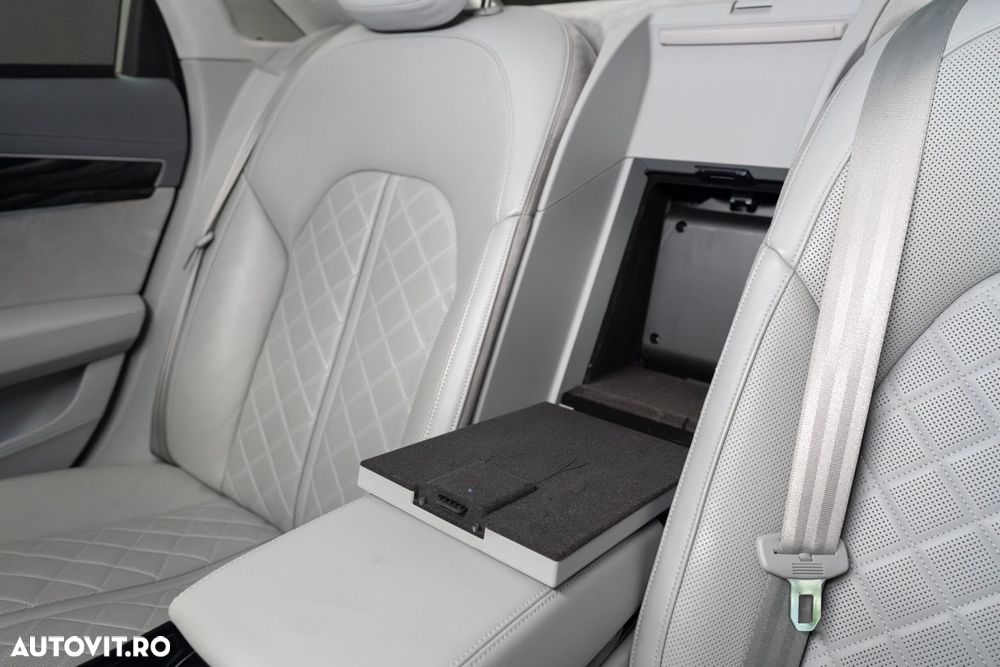 Audi S8 - 36