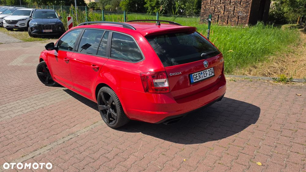 Skoda Octavia 2.0 TSI DSG RS 230 - 24