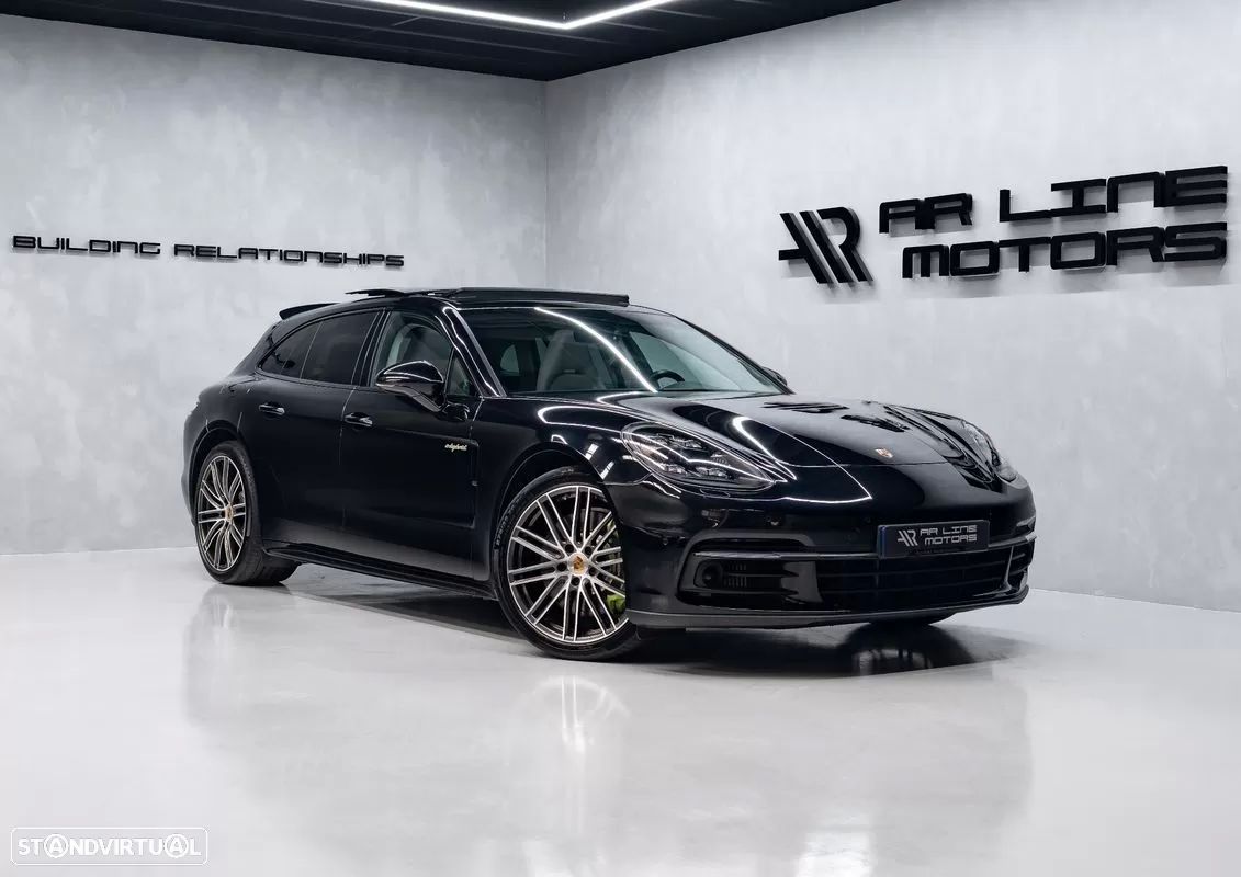 Porsche Panamera Sport Turismo 4 E-Hybrid - 1