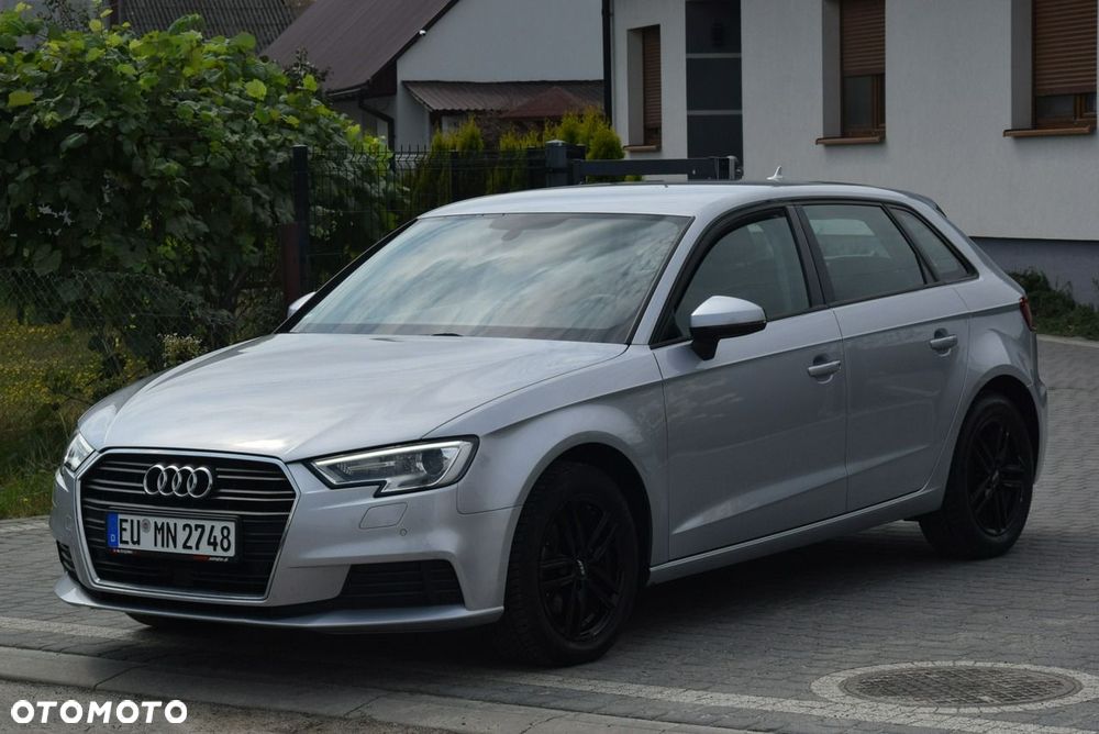 Audi A3 Sportback 1.0 TFSI design - 4