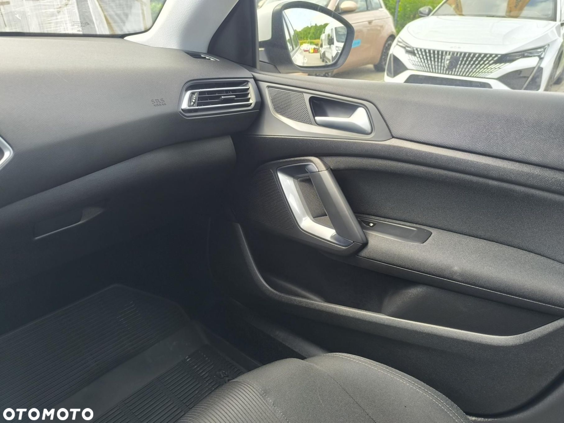 Peugeot 308 1.2 PureTech GPF Allure S&S EAT8 - 29