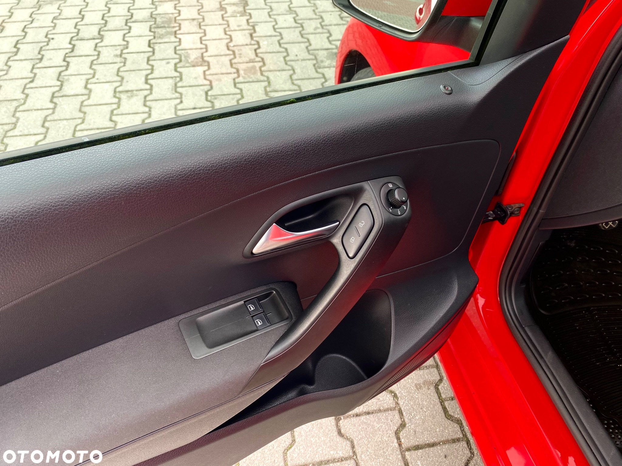 Volkswagen Polo - 12