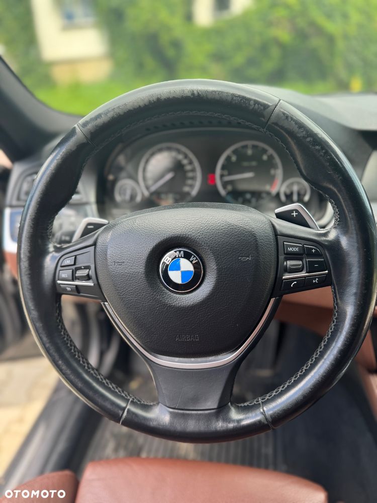 BMW Seria 5 535d xDrive - 12